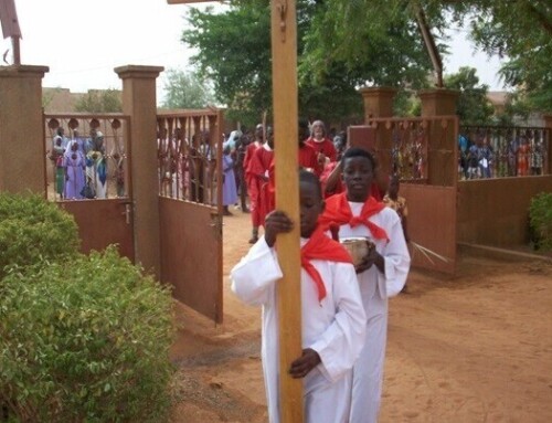 Pasqua di sabbia post-golpe a Niamey – La lettera di p. Mauro